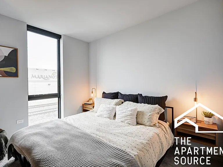 2155 N Elston Ave #1 — Photo 6