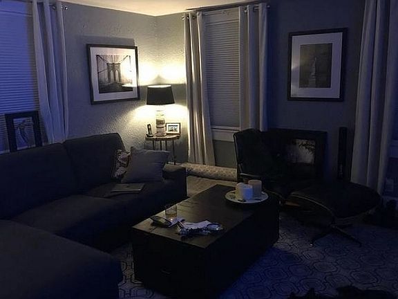 5th image of 291 Essex St