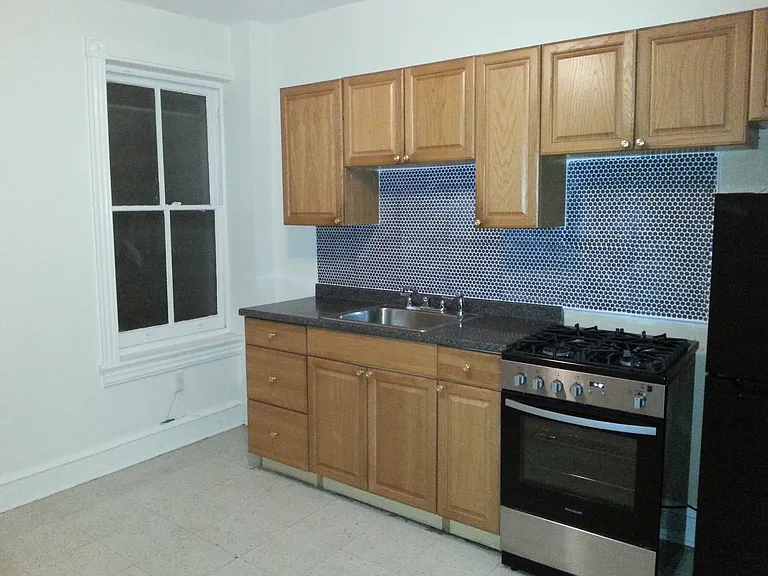 244 S 44th St #2F — Photo 16