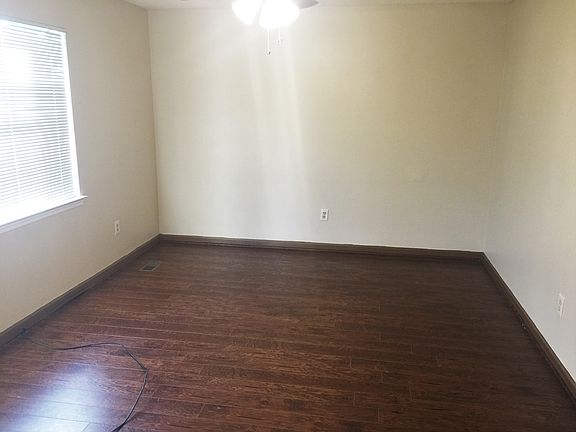 4th image of 4225 Caulkins Way