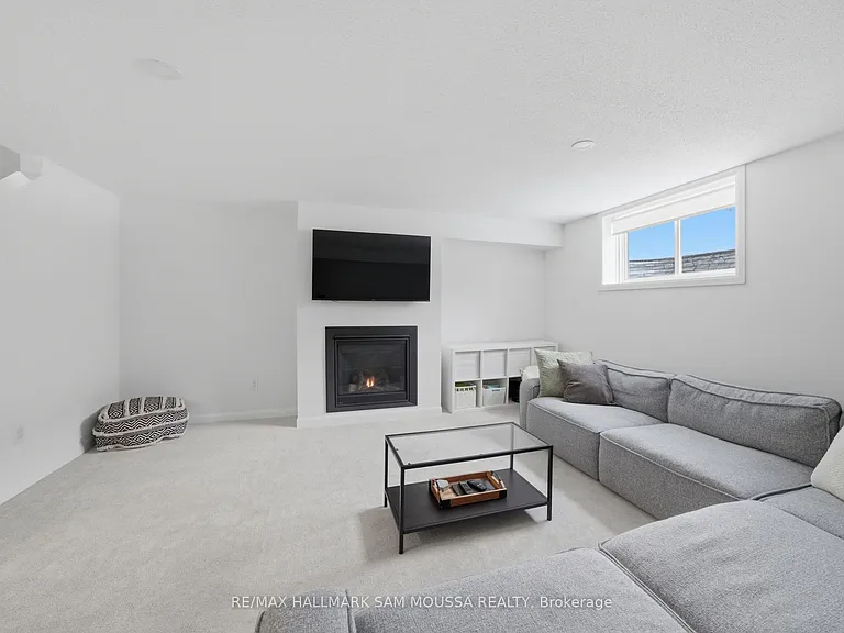 302 Drumlish Ln — Photo 35