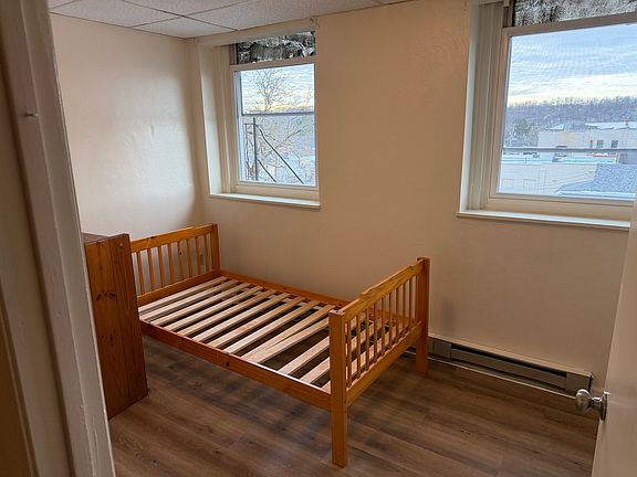 5th image of 102 E Market St #302