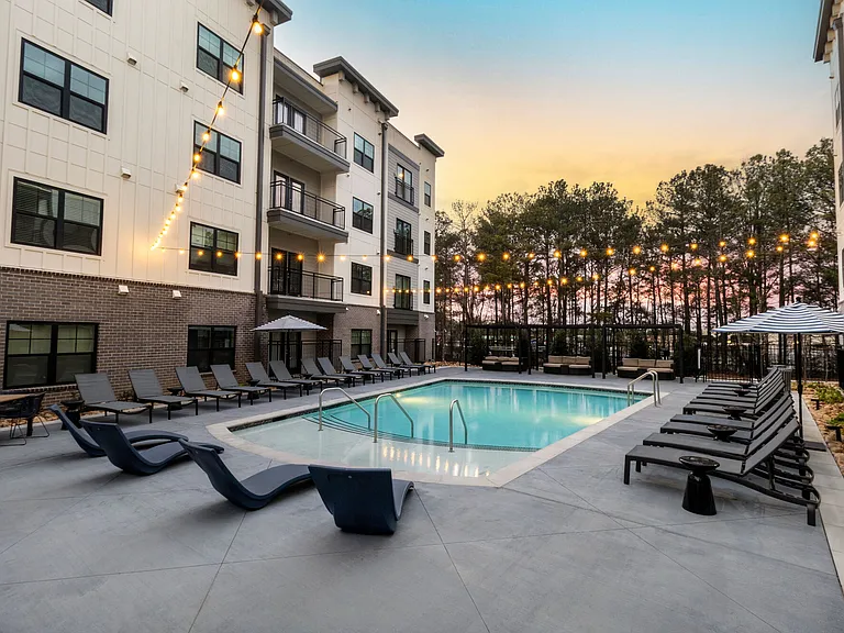 The Perry Residences — Photo 14