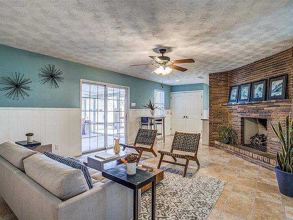 4th image of 8581 Sweetwater Dr