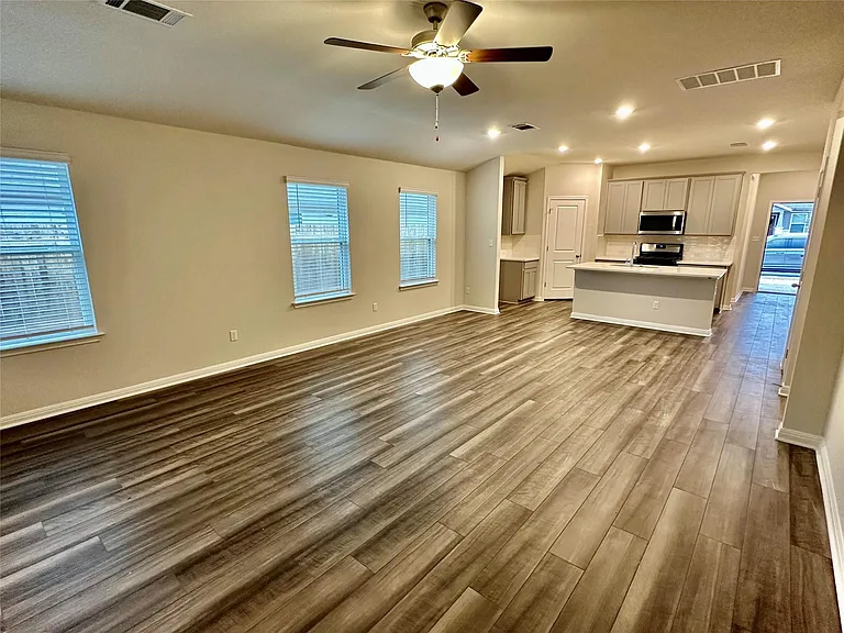 120 Oakdale Meadows Ln — Photo 10