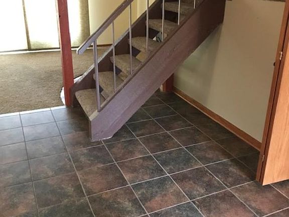 tile in kitchen/dining/entry