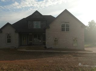 1016 Robert Lee Dr, Gallatin, TN 37066