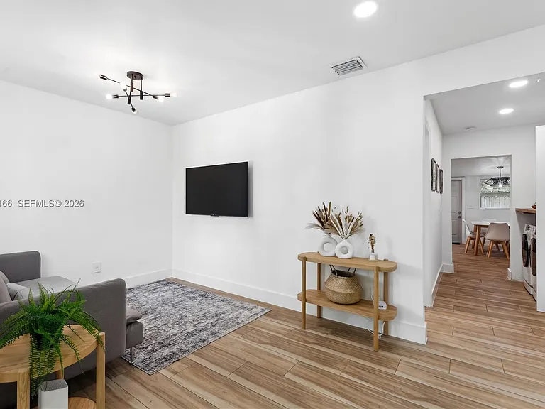 1480 NE 117th St — Photo 12