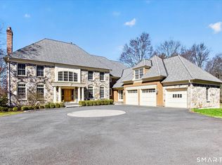 7 Winhall Ln, West Hartford, CT 06105