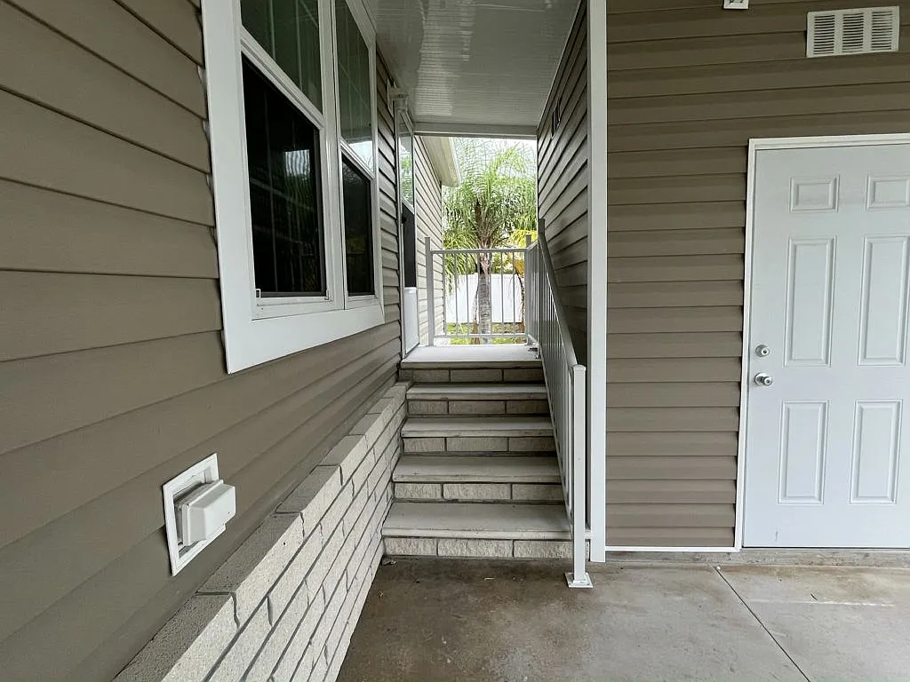 3 bed, 2.0 bath, 1355 sqft, $1,150 — Photo 4