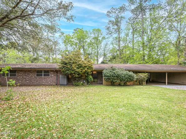 13708 Docena Cir, Ocean Springs, MS 39564