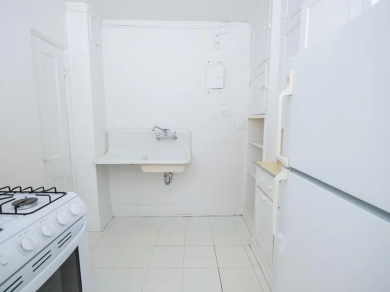 Setona Apartments — Photo 22