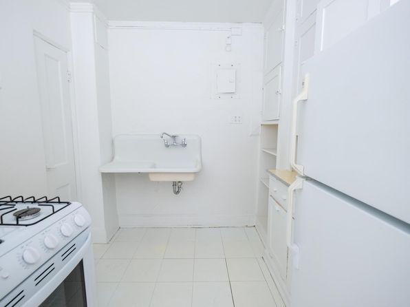 2124 Como Ave APT 102