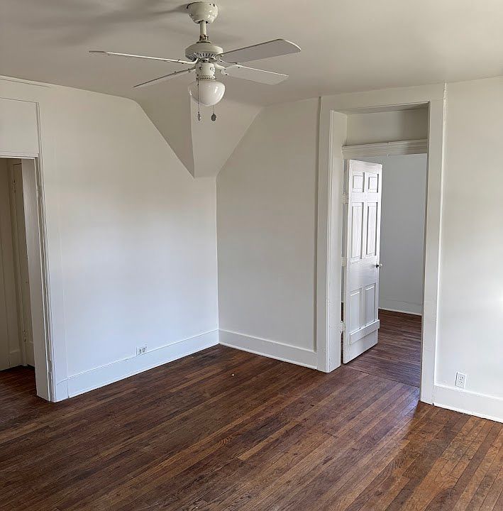 1st image of 69 S Oak St #C
