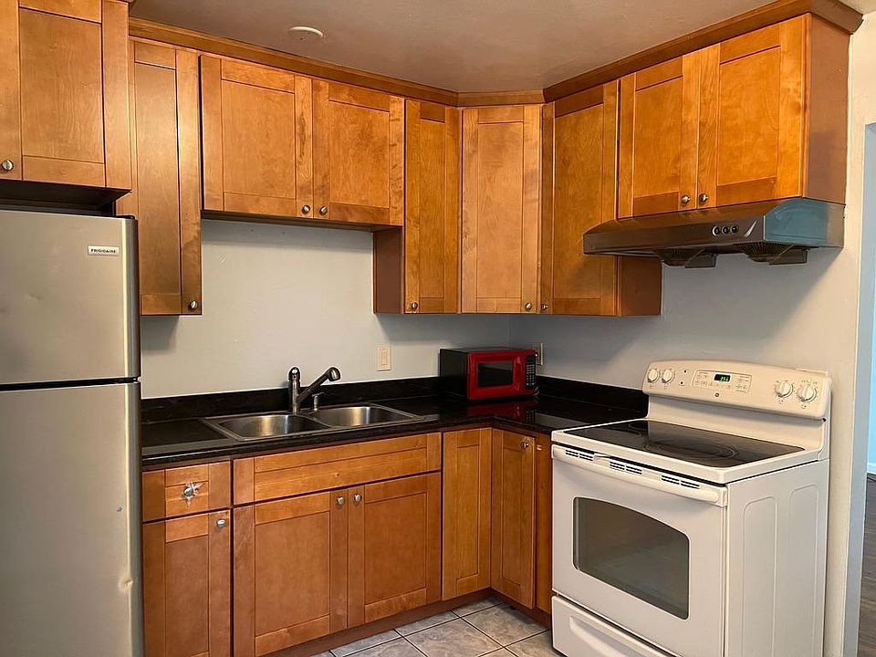 1st image of 2237 Pasetta Dr APT 3
