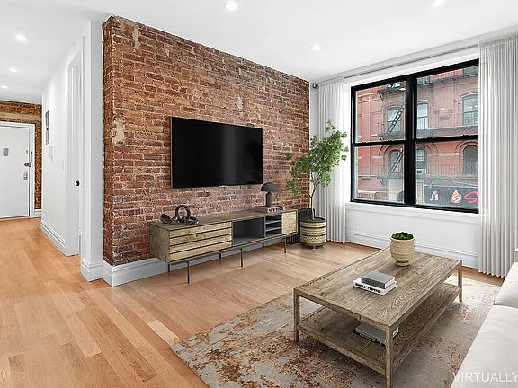 4th image of 200 W 95th St #2E