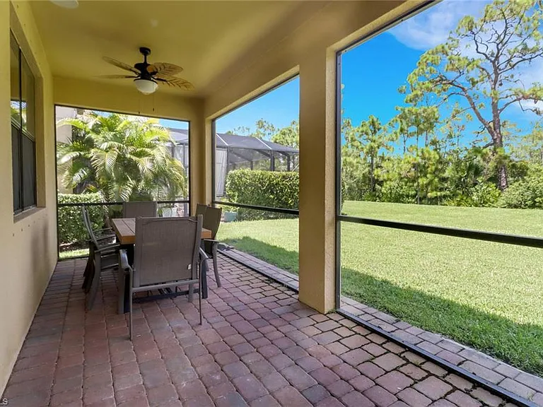 11295 Red Bluff Ln — Photo 32