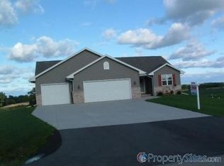 7978 Lucky Ln, Larsen, WI 54947