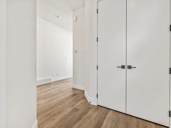 205 Crystal Creek Dr, Leduc, AB T9E 0X6