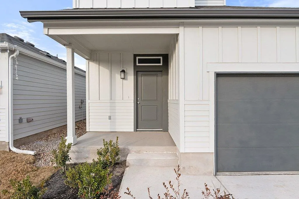3 bed, 2.5 bath, 1498 sqft, $1,999 — Photo 2