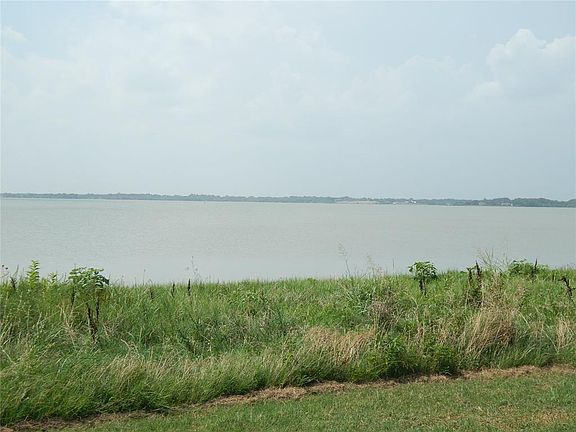 3rd image of 19 Waterside Dr #L