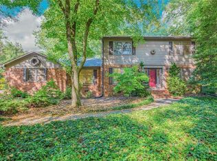 1504 Trafalgar Ct, High Point, NC 27262