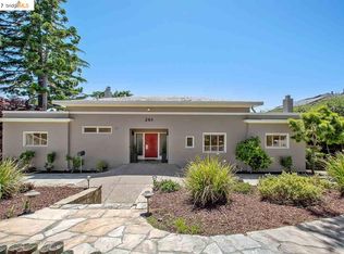 261 Pershing Dr, Oakland, CA 94611