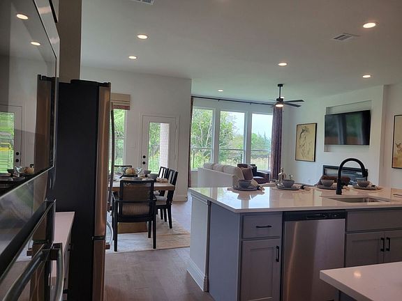 4th image of 5224 Picasso Rd