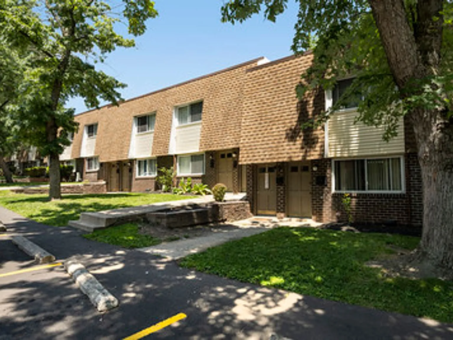 Timbercove Apartments and Townhomes — Photo 4