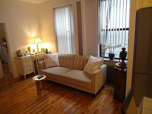 3rd image of 31-41 44th St #4