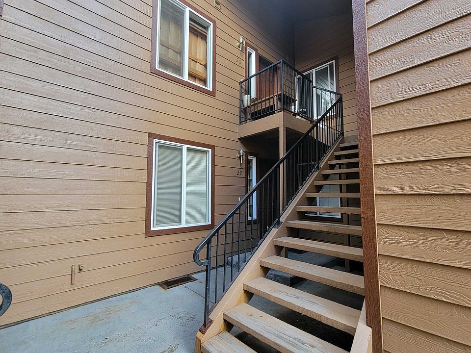 2nd image of 1619 Davis Ave #29
