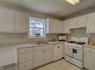 105 Calico Loop, Grantville, GA 30220