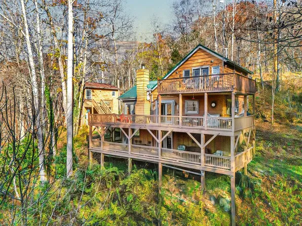 146/148 Bluebird Ln, Glenville, NC 28736