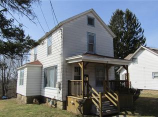 21 Maltby St, Jamestown, NY 14701