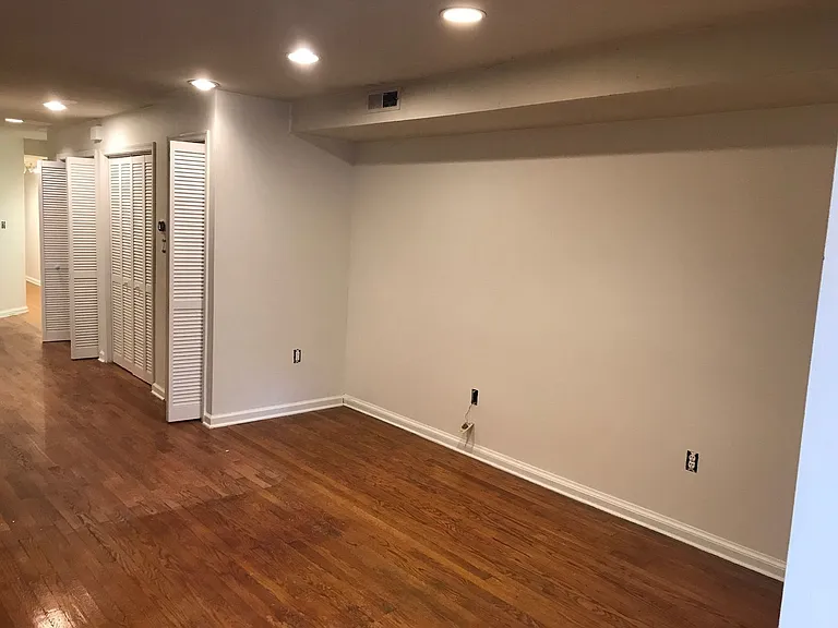 1364 Kenyon St NW — Photo 15