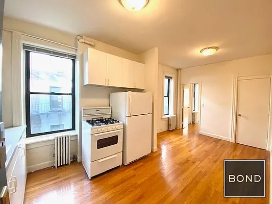 Rented by Bond New York | media 11