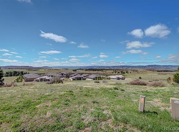 5th image of 709 Golf Club Dr