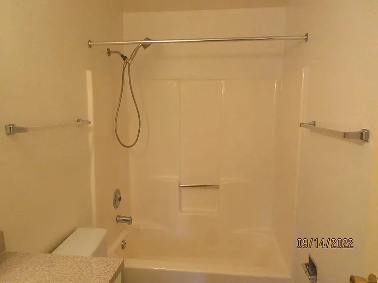 N111W15782 Vienna Ct #15 — Photo 10
