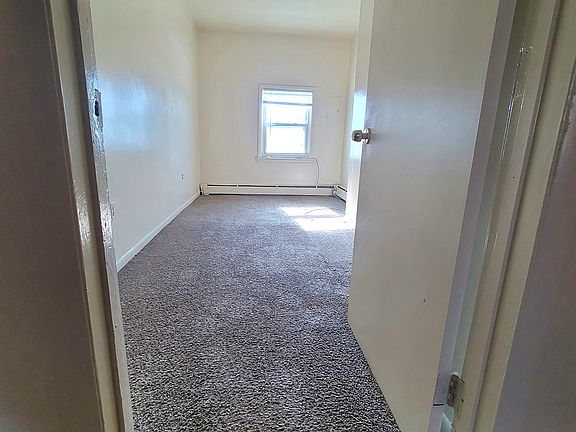 4th image of 2209 N Market St