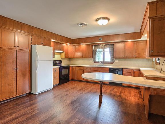 2nd image of 645 Bricker Ln