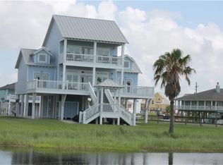 3222 Sea Castle Dr, Crystal Beach, TX 77650