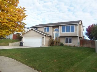 633 Golden Hills Dr, Cheney, WA 99004