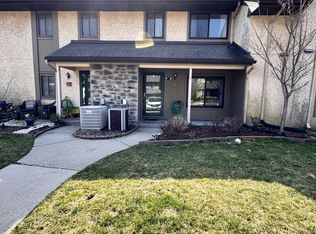 294 Hampshire Dr, Plainsboro, NJ 08536