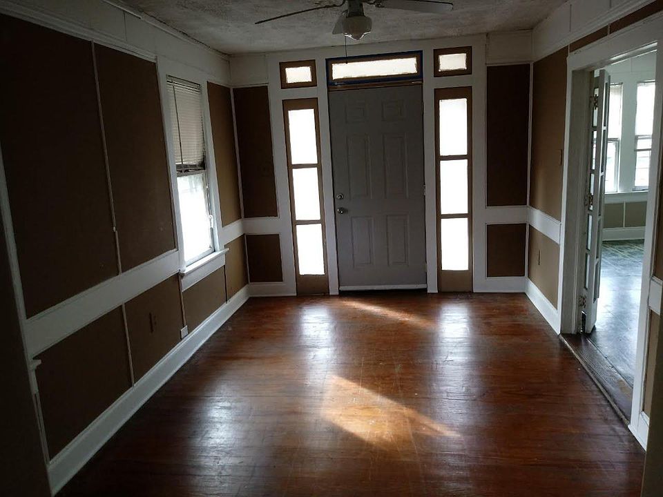 1st image of 110 Dowdy St