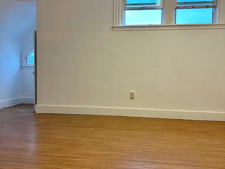 74 Glenwood St #3 — Photo 6