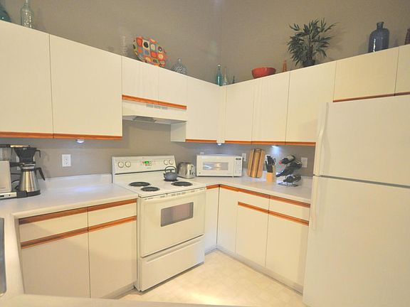 5th image of 8410 Jasonville Ct SE #71