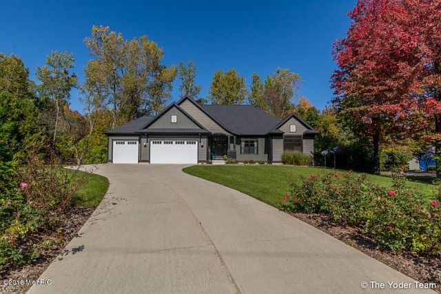 1st image of 3161 Lake Dr SE