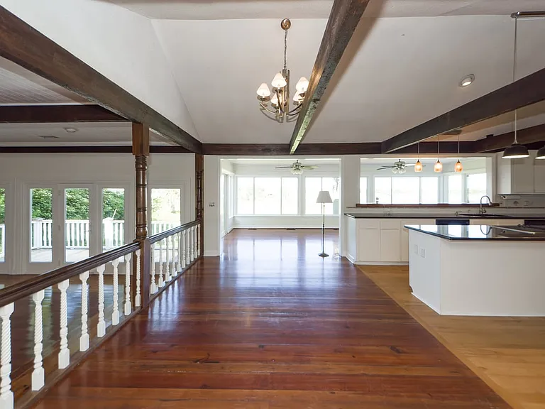 923 River Rd — Photo 36