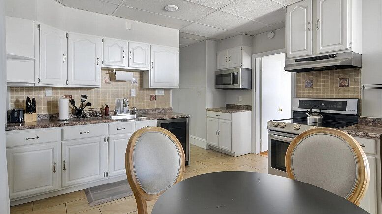 1st image of 823 Dorchester Ave #2L