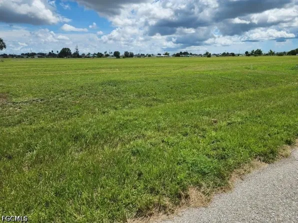 2020 NE 17th Ter, Cape Coral, FL 33909
